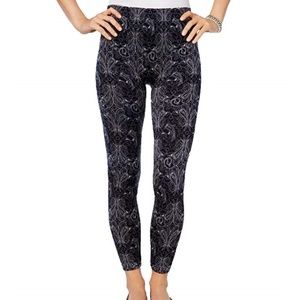 First Looks Womens Bandana Floral Seamless